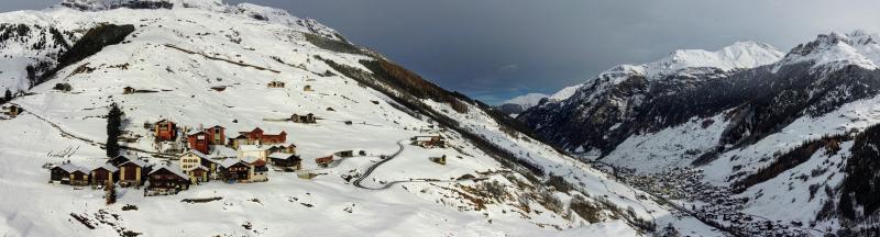 Leis in left foreground, Vals in the valley on the right. The Zumthor cabins are on the left-top side of the village